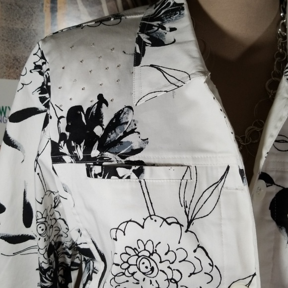 Erin London floral pattern buttons down jacket. S - Picture 2 of 8